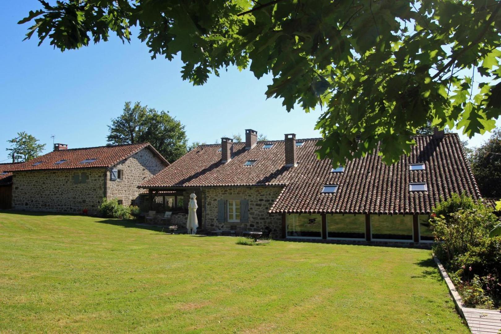 La Grande Foret Saint-Jouvent Exteriér fotografie