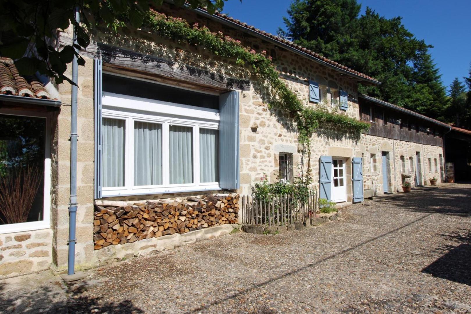 La Grande Foret Saint-Jouvent Exteriér fotografie